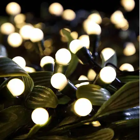 200 Fit & Forget Battery Operated Warm White Berry Lights