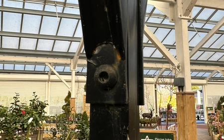 FLAT TOP GARDEN ARCH WITH FINIALS BLK - image 3