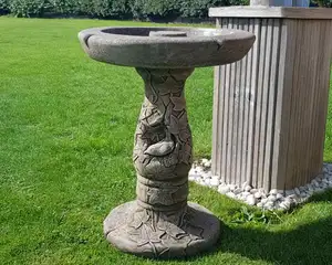 IVY NEST BIRD BATH
