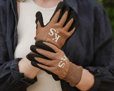 KS SURE & GRIP GLOVES MEDIUM