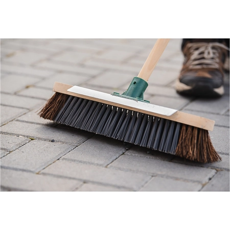 Gardener's Mate Mixed Broom & Scraper FSC