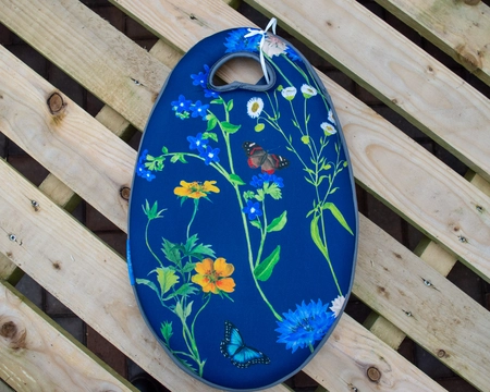 BRITISH MEADOW KNEELO