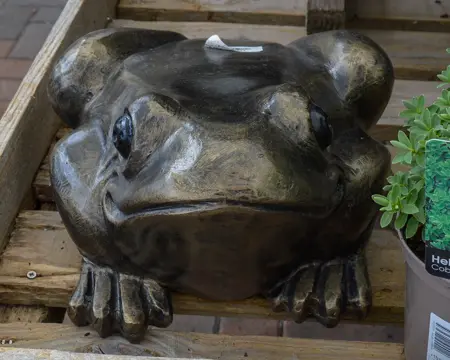 Toad Sitting Metal Ornament - image 7